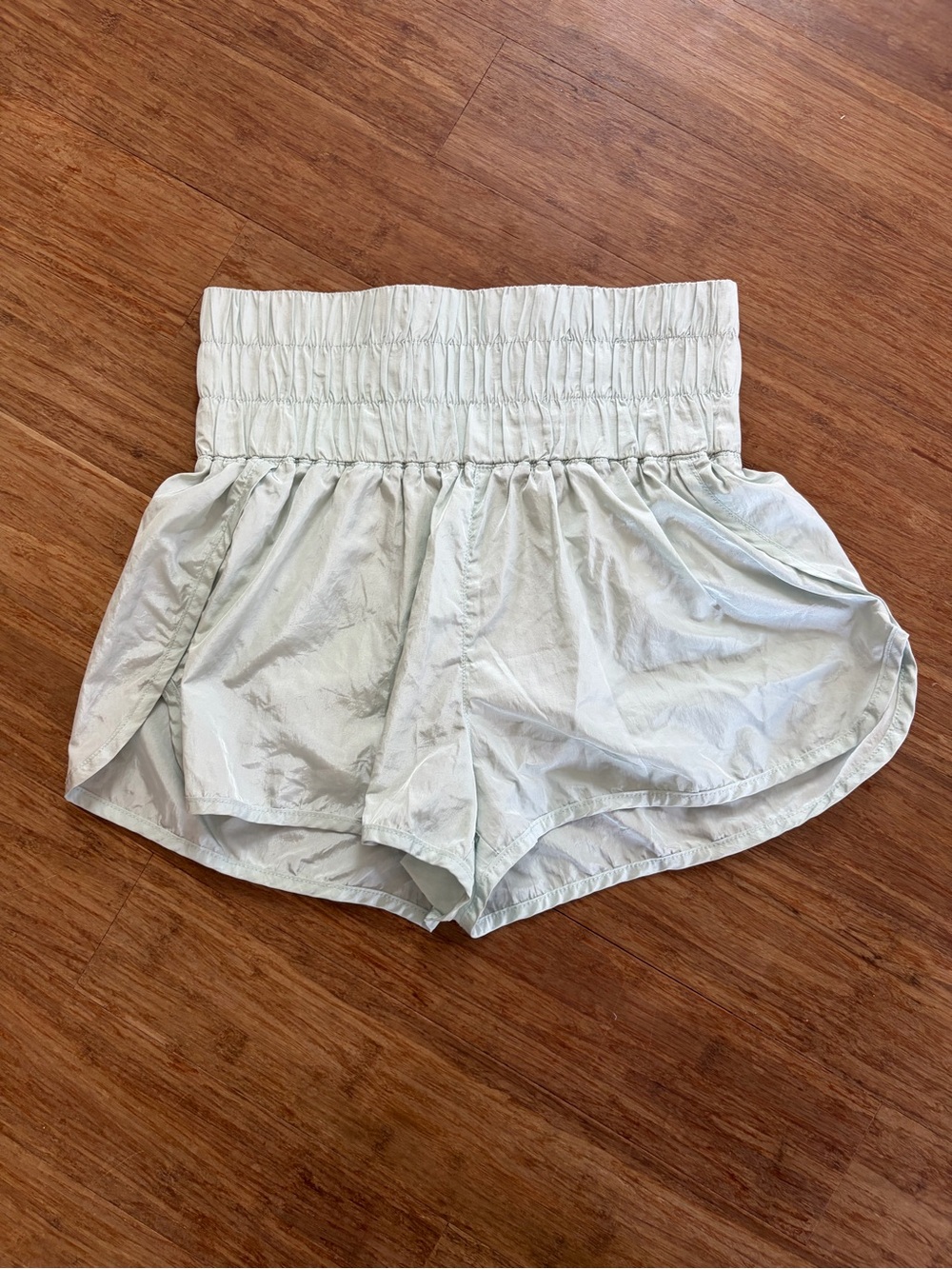 FREE PEOPLE MOVEMENT The Way Home Short, pale green, sz M
